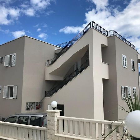 Apartment Lizzi. Trogir Exterior photo